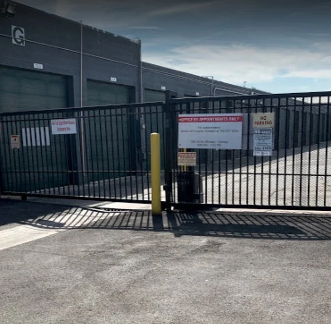 702 Storages-Pennwood